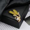 Elegant Versatile Light Luxury Corsage Brooch with Niche Design - Anti-Exposure Pin