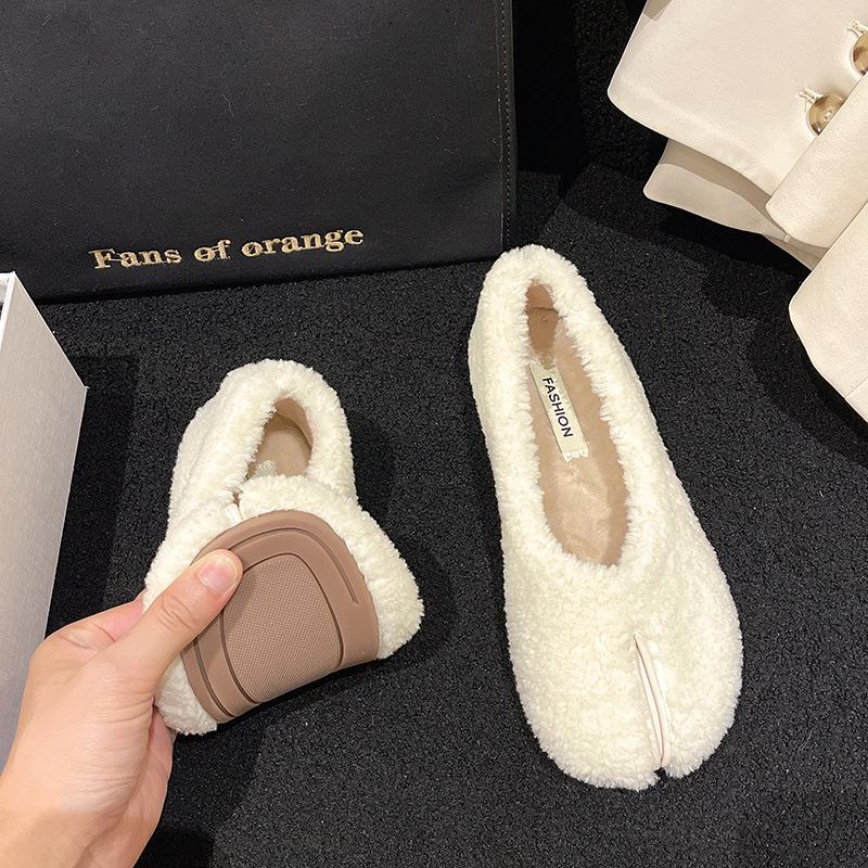 Fashion Round Toe Casual Woman Shoe Autumn Loafers Fur Shallow Mouth Boat New Fall Moccasin Flock Buckle Strap Leisure Rubber Solid Mary