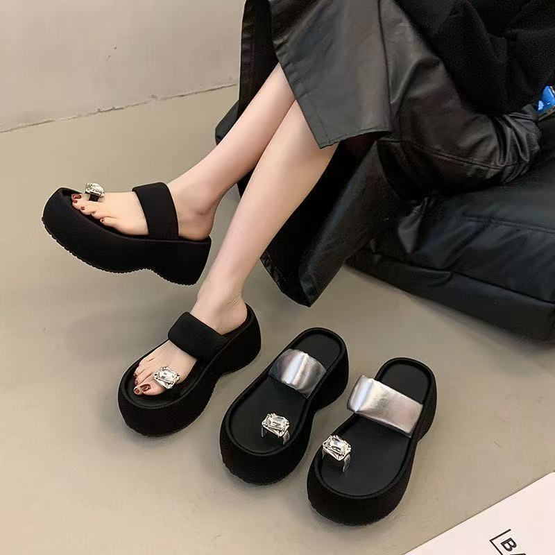 Niche design sense toe sandals women's summer new rhinestone thick bottom one word sandals outside slippers