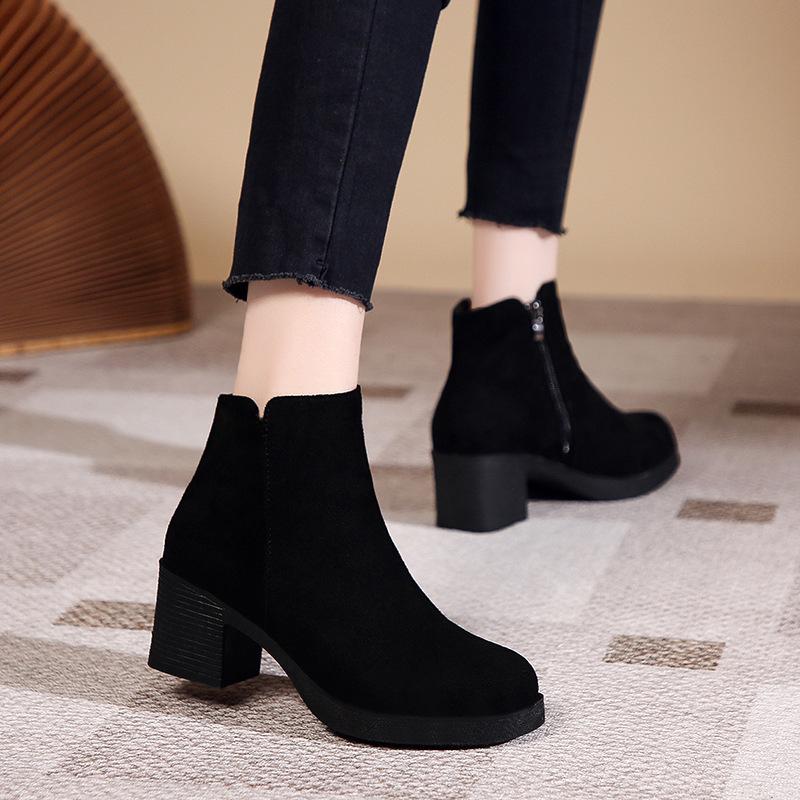 Autumn thick heel large size temperament British short Martin boots round head European and American suede medium heel short boots women