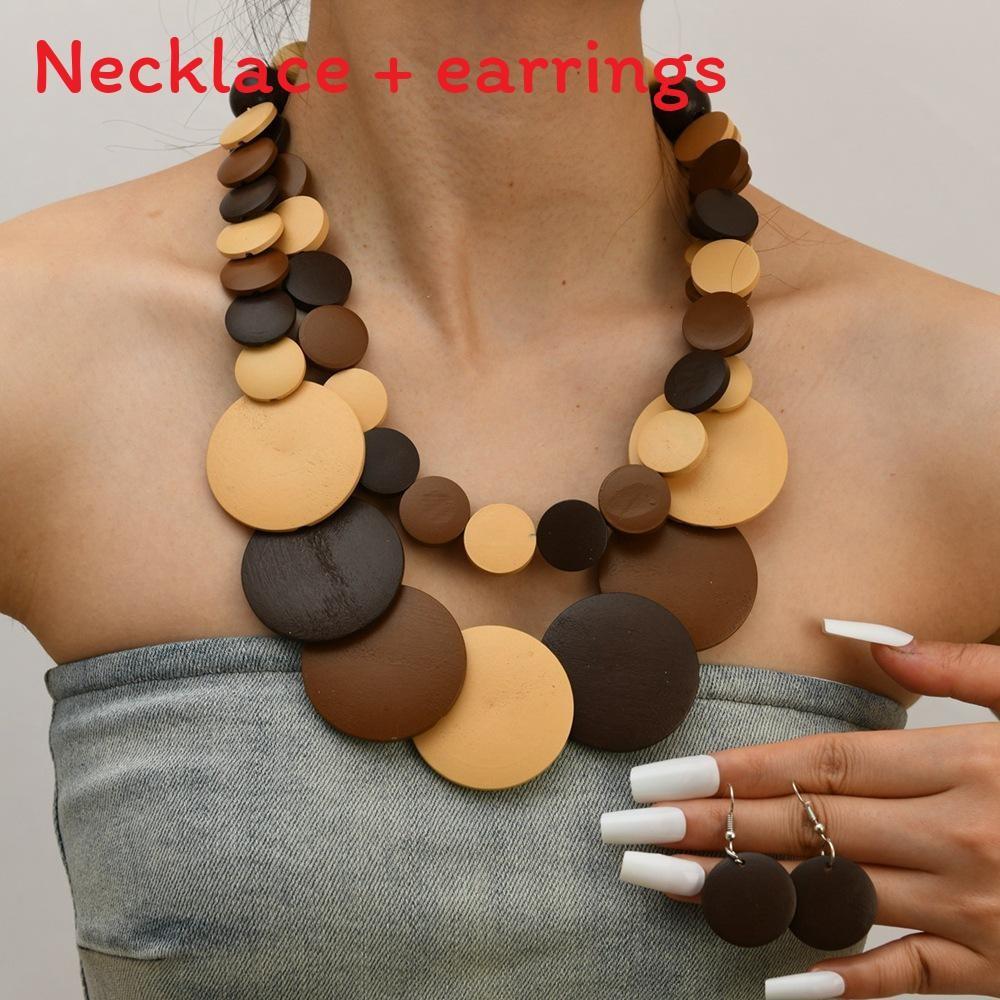 Artistic Jewelry Set With Wooden Beads And Floral Motifs For Winter Seasonal Collection Accessory