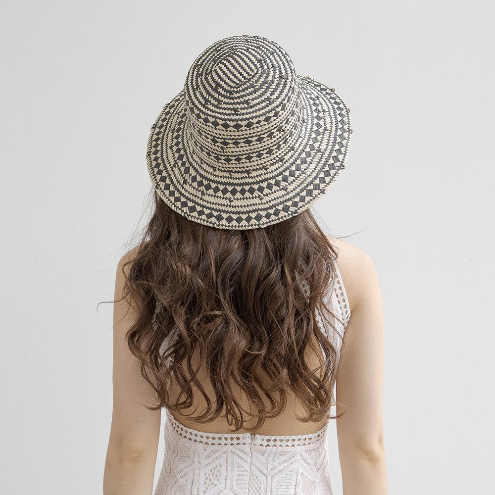Spring and Summer Fashion Casual Hand-woven Papyrus Black and White Geometric Square Flat Top Bucket Hat Outdoor Sunshade Sunscreen Straw Hat Tide