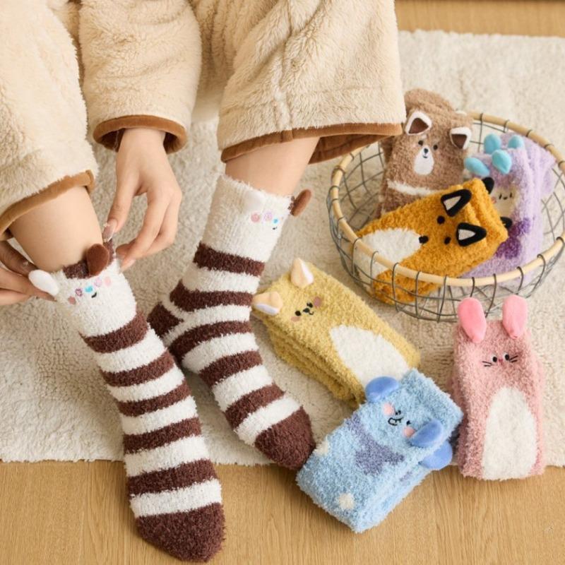 Autumn and Winter Coral Fleece Socks for Women, Three-dimensional Cartoon Animal Embroidery, Home Floor Socks, Thickened Half-fleece Mid-calf Socks