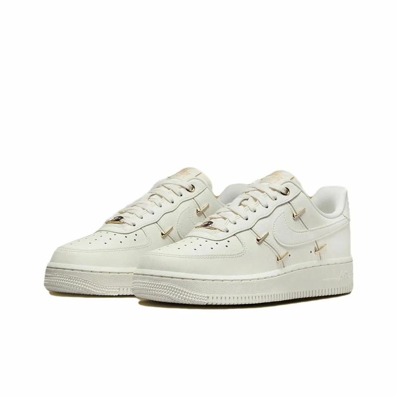 Nike Air Force 1 07 LX Mini Swoosh - Metalik Altın Bayan Spor Ayakkabı Beyaz Yelken FV3654-111