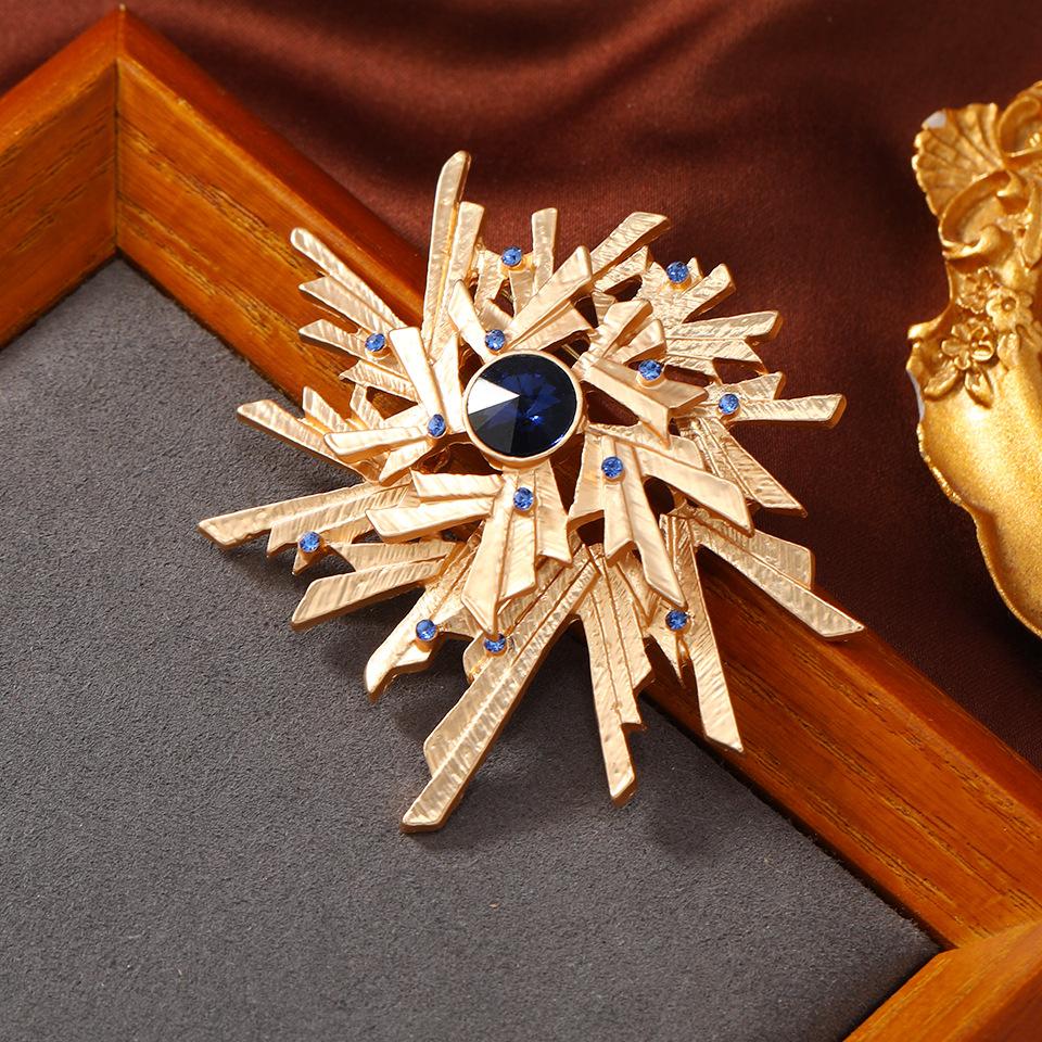 

Женщины Мужчины Мода Изысканные Значки-Броши Машинного Дизайна из Сплава Классический Винтажный Унисекс Кристалл Барокко Булавки Аксессуары