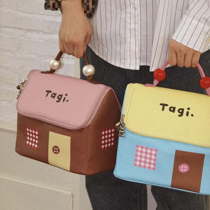 Cute Large-Capacity Women s Cosmetic Travel Bag