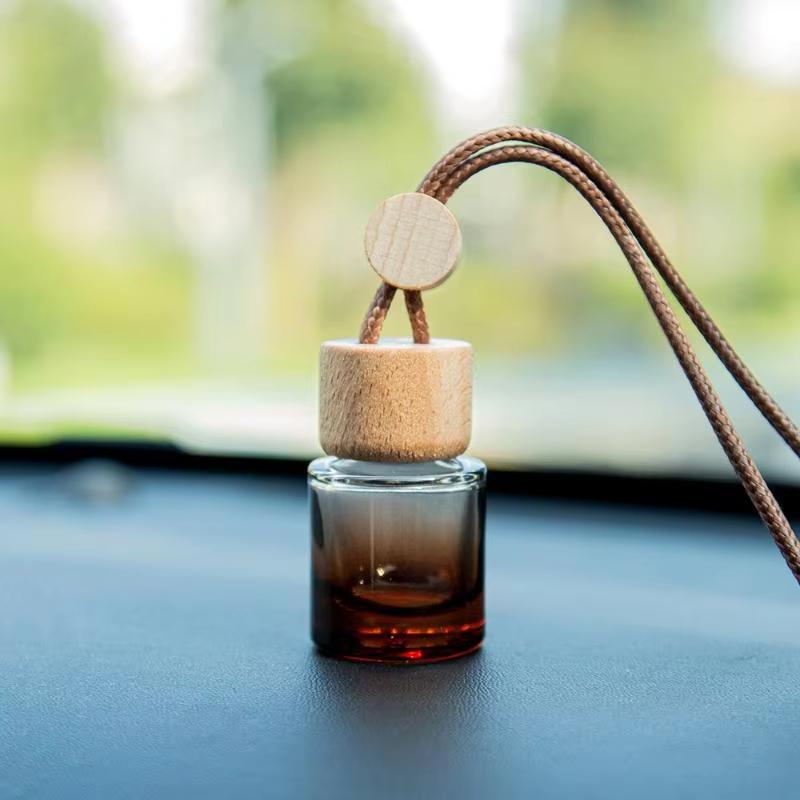 1Pcs Small Round Cap Empty Pendant Ornament Car Essential Oil Diffuser Fragrance Air Freshener Scent Perfume Bottle