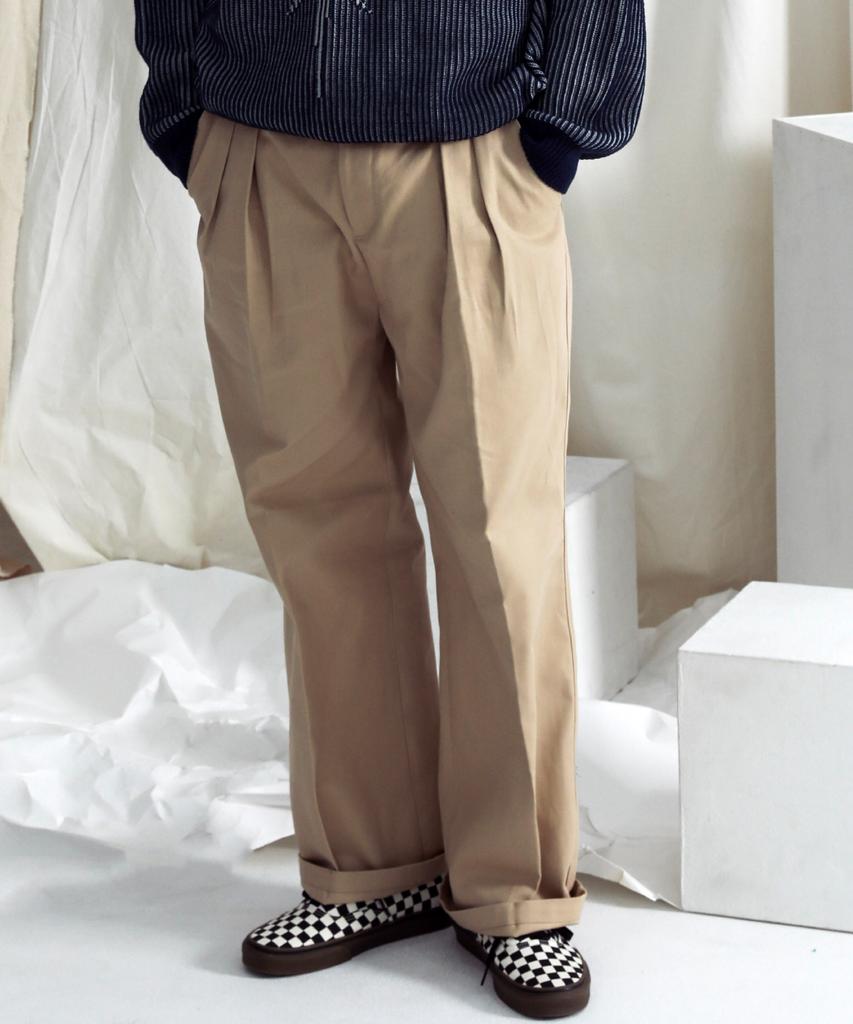 STAGE NAME Reverse Double-Pleated Elastic Wide Cotton Chino Pants_Beige