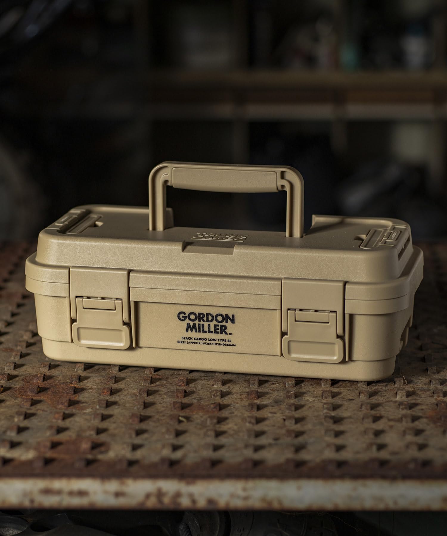 

GORDON MILLER 4L Stack Cargo Low Storage Box Coyote 1744762 Organizer, Beige,