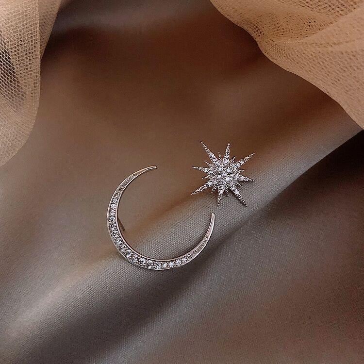 925 Silver Needle Earrings Star Moon Earrings Asymmetrical Ear Drop Earrings Internet Celebrity Temperament Female Ears