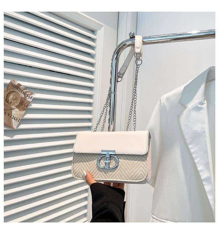 

2025 new trend retro light luxury portable small square bag temperament commuter quality chain casual shoulder messenger bag women белый