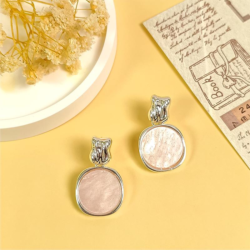 Chic Polka Dot Geometric Silver Stud Earrings - High-end Fashion Statement