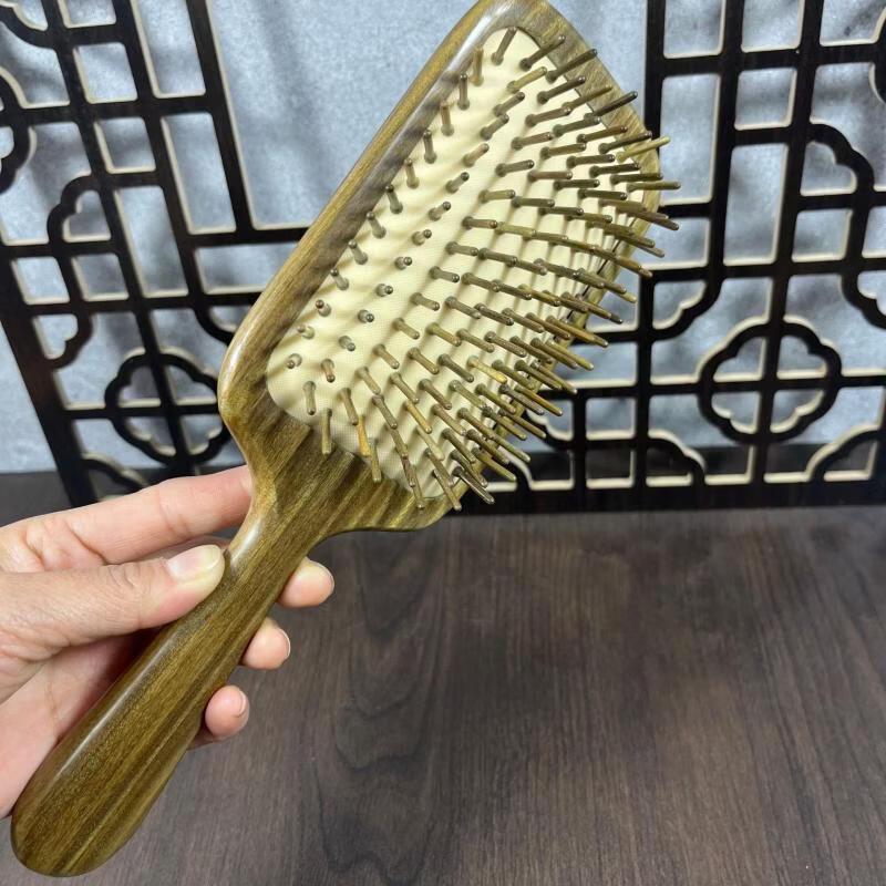 

Green Sandalwood Air Cushion Massage Comb