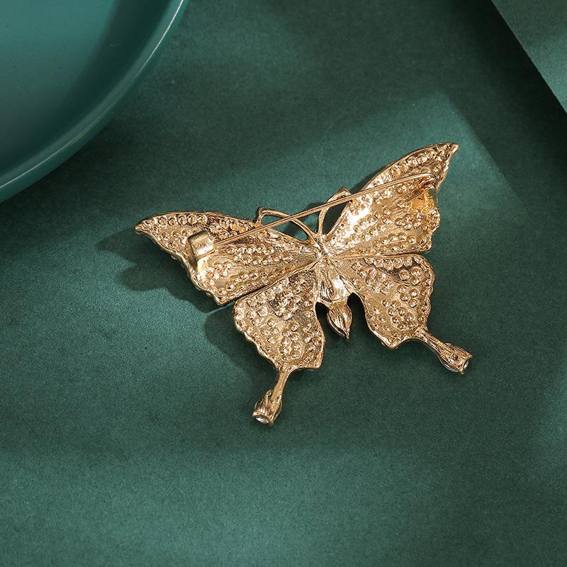 Broche papillon luxe léger haut de gamme verte rétro broche épingle pour manteau automne et hiver bijoux