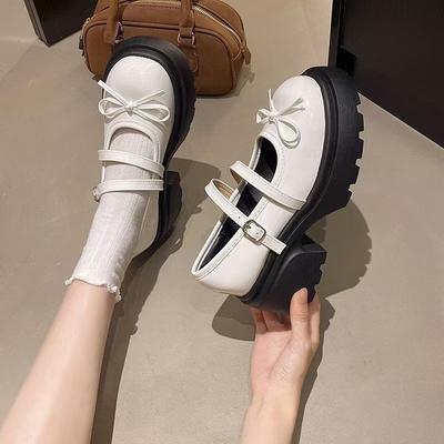 Sapatos Femininos Mary Jane Franceses de Plataforma 2025 Primavera e Verão Novos Sapatos Pequenos Solteiros Solado de Plataforma com Saia Sapatos Pequenos de Couro Femininos