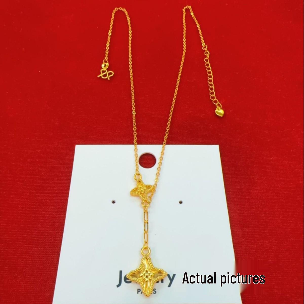 

Vietnam Gold Fish Scale Clover Pendant Necklace, Women s Luxurious Clavicle Chain with Tassel & Crushed Ice Detailing.