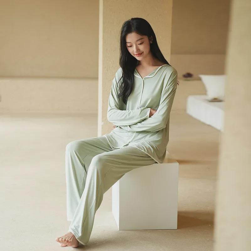 Women's High-End Modal Pajama Set: Long-Sleeved Top, Trousers, Chest Pads - Ideal for Autumn and Winter