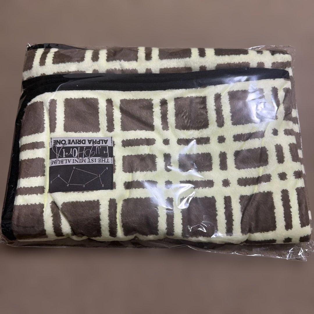 [USED] ALD1 Korea Pop-up Blanket (No trading card included)