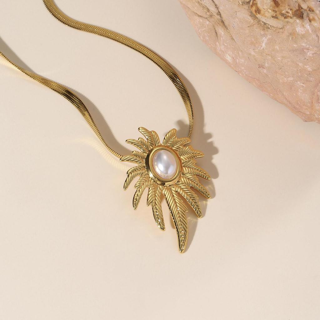 Matte Gold Retro Feather Pendant Necklace for Women