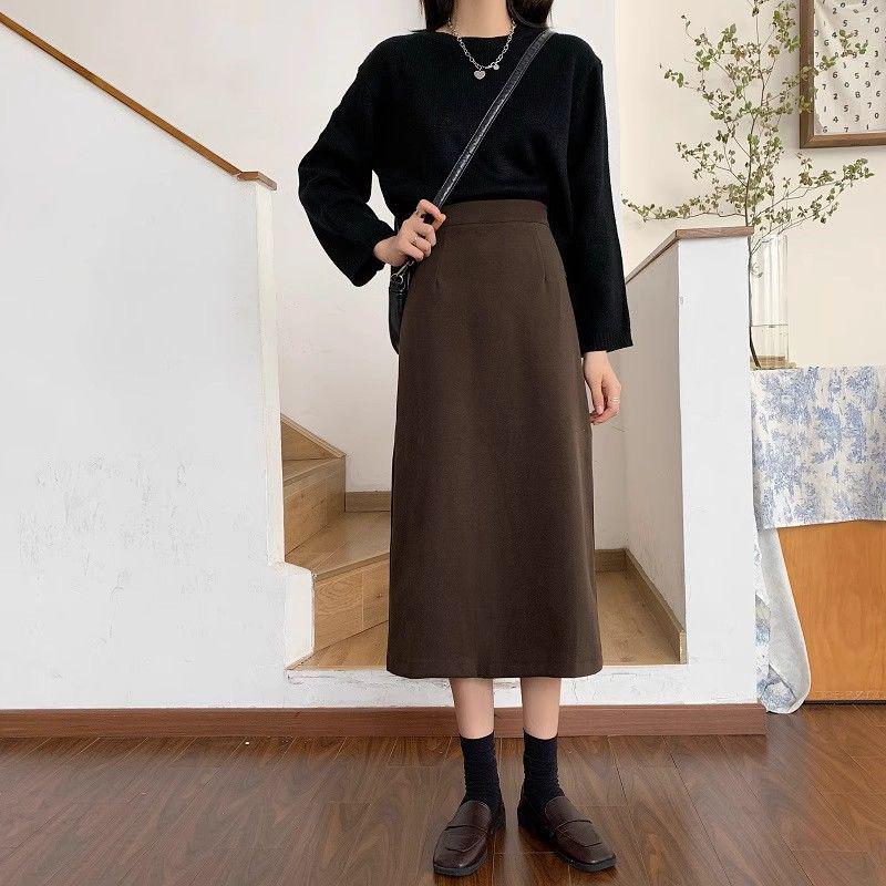 Women's High Waist Wool A-line Skirt: Slimming, Versatile, Black, Slit, Hip-Covering, Autumn/Winter 2025.