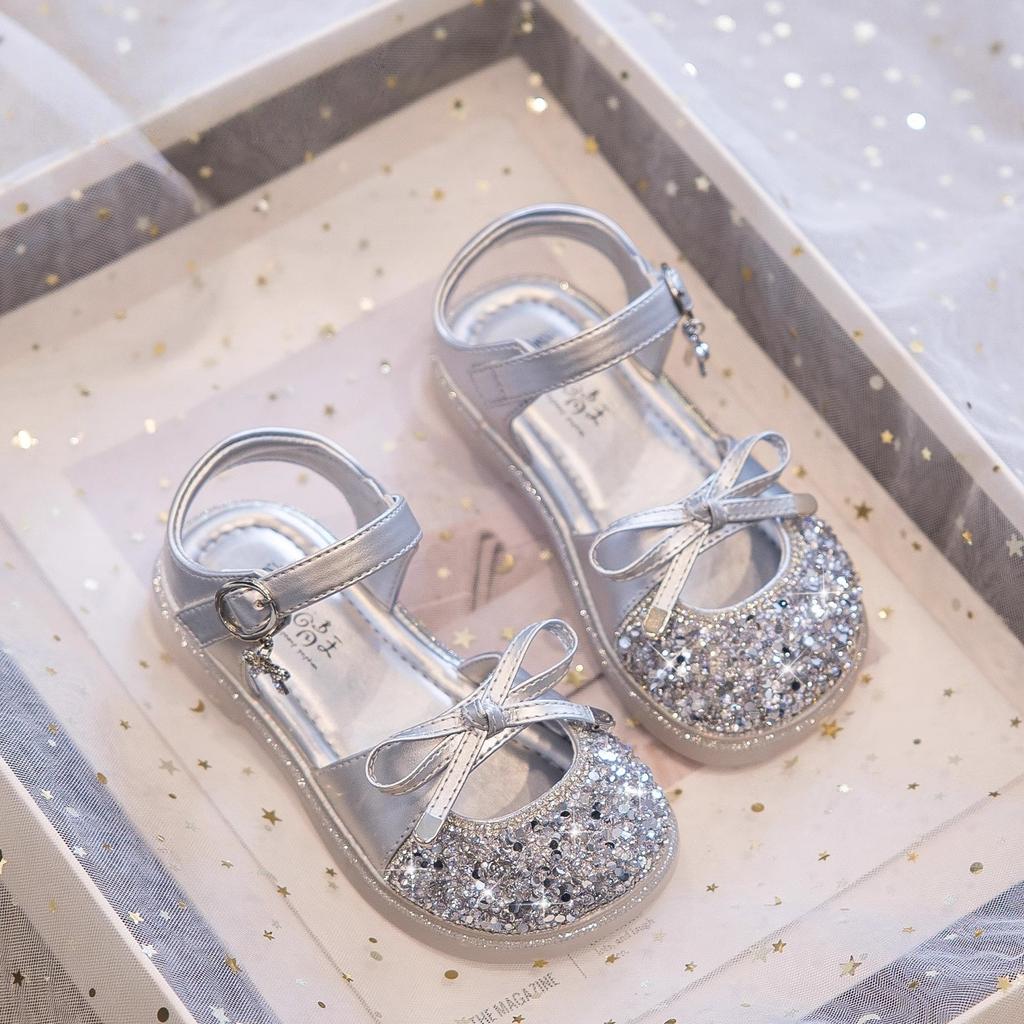 Girls princess sandals 2025 new summer children's shoes girls beautiful summer bag head crystal soft sole women's treasure