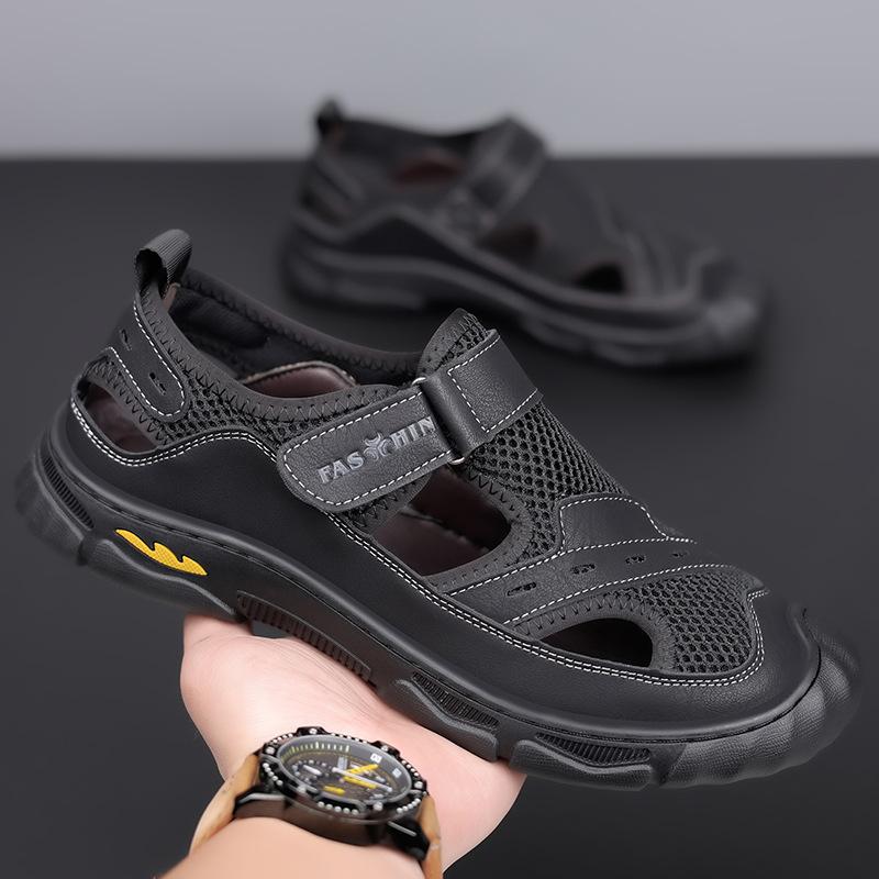 2025 Spring and Summer New Men's Casual Shoes Mesh Sandals Summer Fashion Korean Version Hollow Hole Shoes Outdoor Foreign Trade