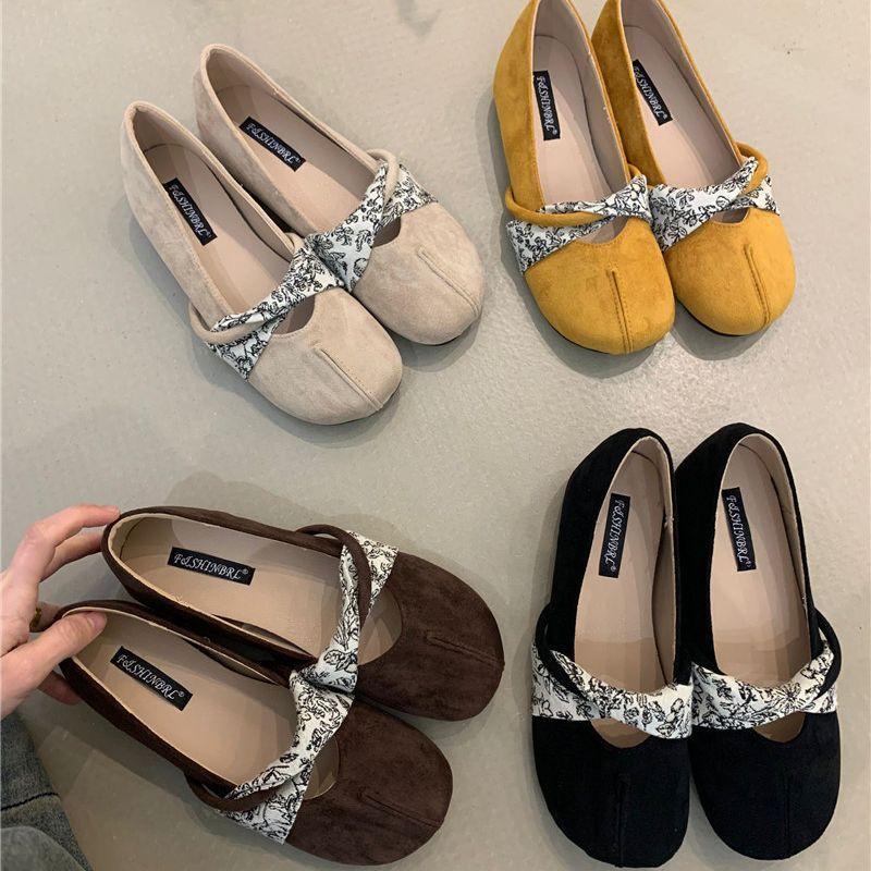 Retro Mary Jane shoes spring 2025 French temperament elegant suede round head shallow mouth inner height-increasing ballet shoes