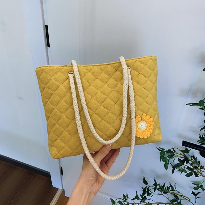 Large capacity women's handbag autumn new sunflower commuter diamond tote small fresh shoulder bag
