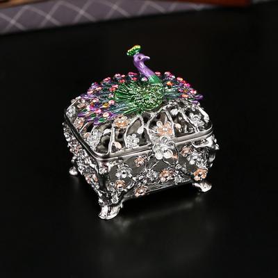 New Peacock Hollow Jewelry Box Enamel Color Magnetic Flip Jewelry Storage Box Home Furnishing Ornament Metal Crafts