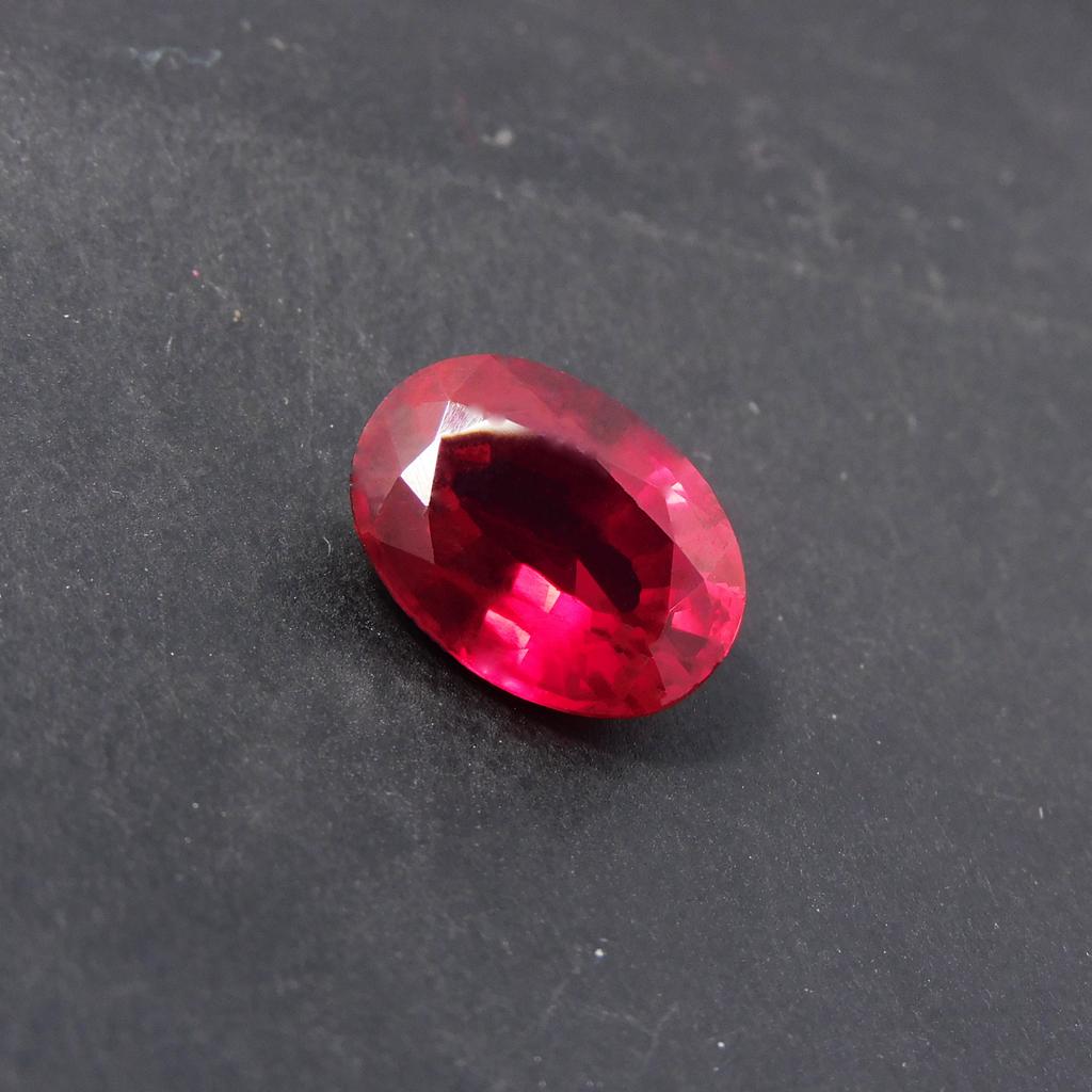 Natural Red Ruby Loose Gemstone Oval Cut 9.70 ct for Jewelry Making and Gem Collections
