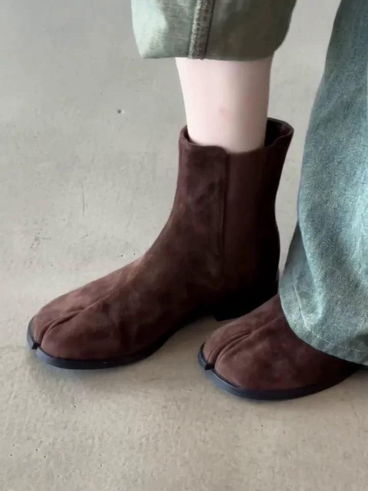 

Версия из овчины~ Корейская версия нишевых ботинок с раздвоенным носком, ботильоны челси, ботинки мартин, женские осенне-зимние бархатные универсальные ш 40