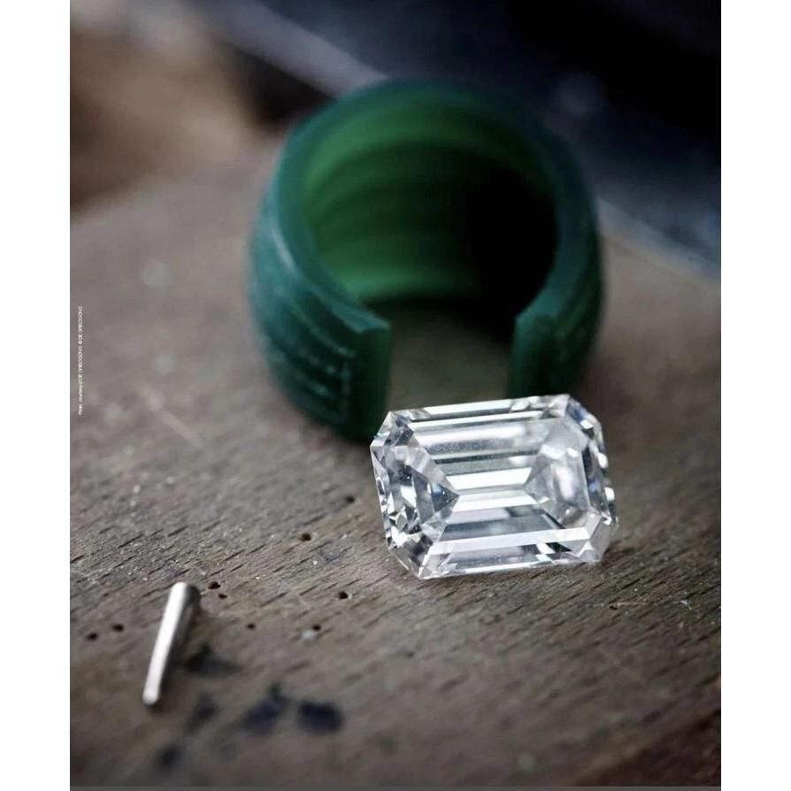 Emerald Cut 1 CT VVS1 Clarity Natural D Color Lab-grown Diamond Certified M1U98