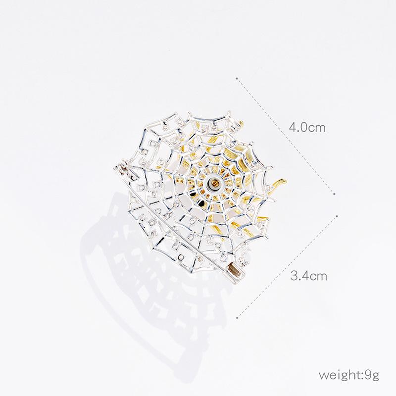 Bo Xin Yun Crystal Spider Brooch: Rotatable, Cute Korean Fashion Jacket Accessory Pin