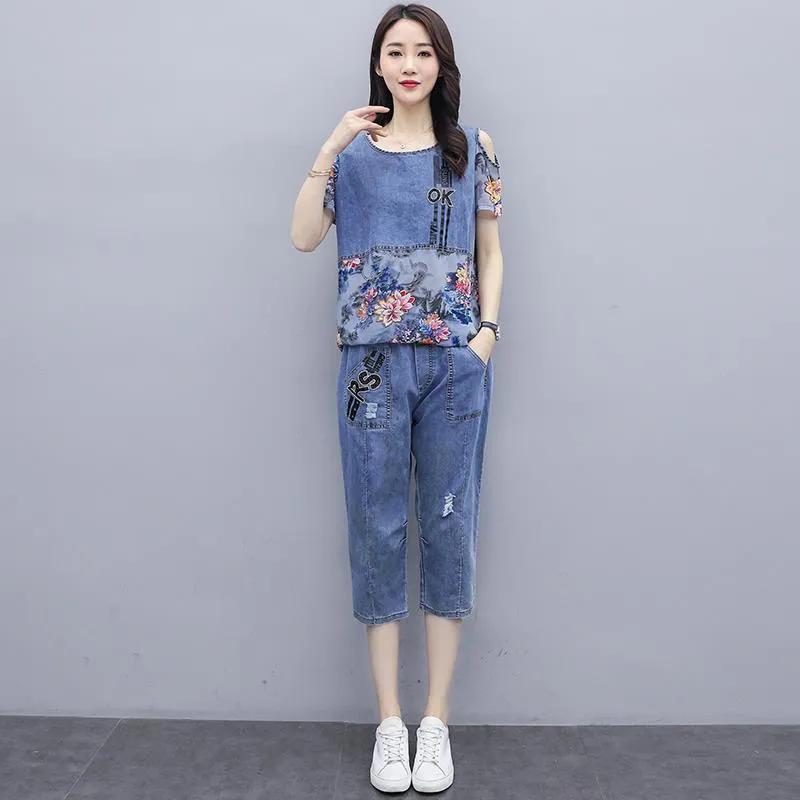 Women's Summer Plus Size Slimming Denim Suit Design, Round Neck Short Sleeved Top+cropped Pants Two-piece Set
