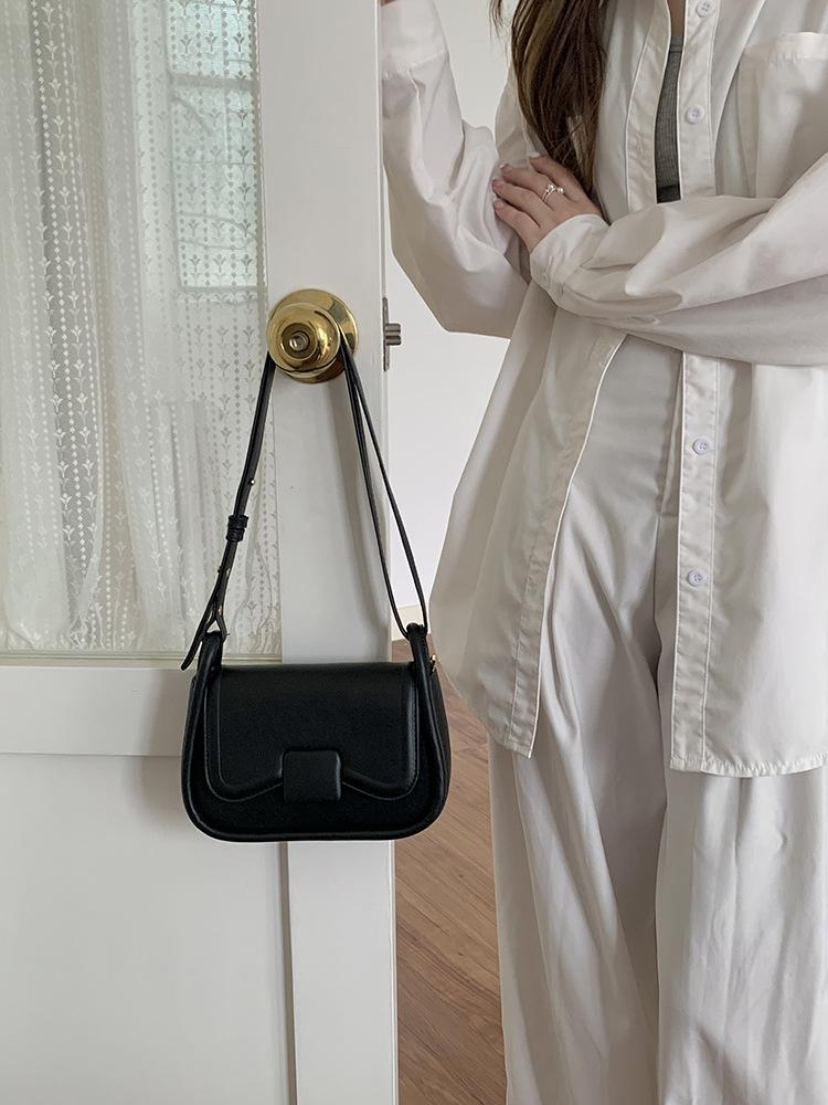 

Сумка летняя женская универсальная сумка-мессенджер подмышечная сумка Premium Sense Bag Design женская сумка чёрный