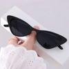 Personlighet Godterifarge Trekantede Cat Eye-solbriller Trend Retro Liten innfatning Solbeskyttelsesbriller Ultralette unisex-briller