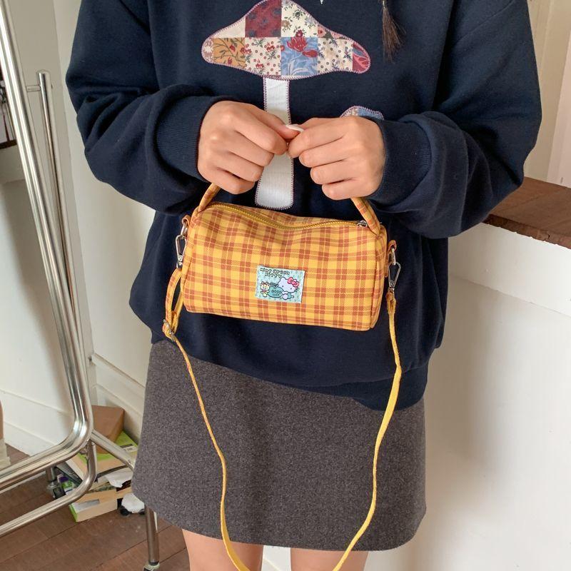 

New Retro-style Kitty shoulder bag Girls crossbody bag stylish plaid pattern Color-blocked Small Square Bag Underarm handbag