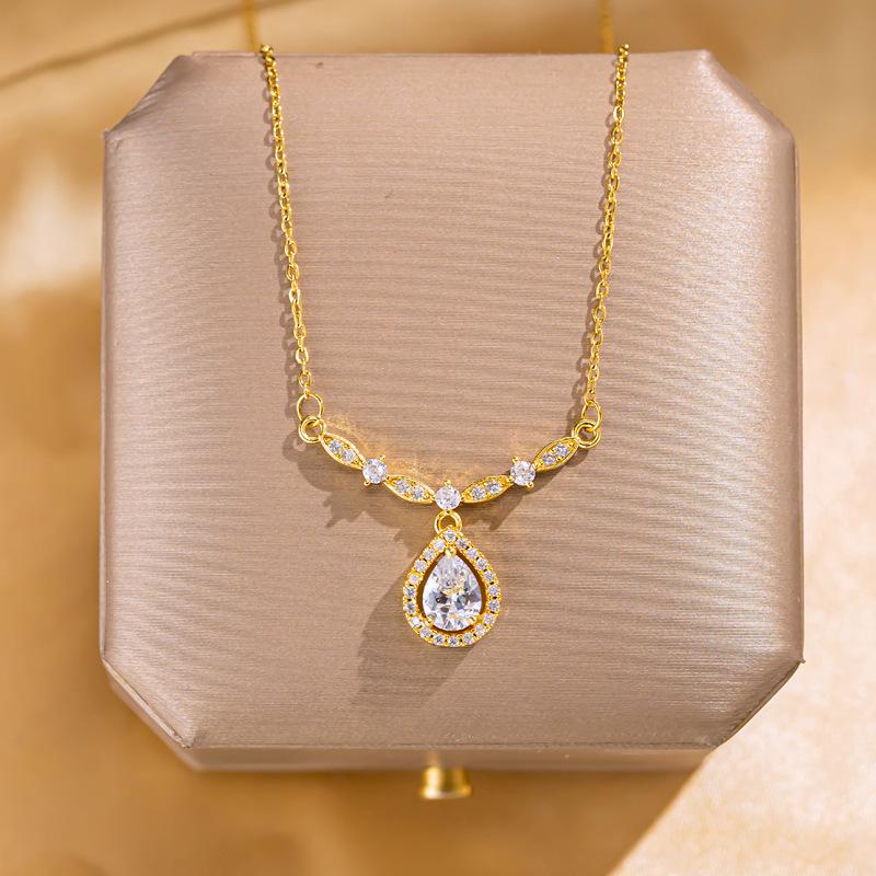 Golden Luxury Diamond Titanium Steel Necklace Women Fashion Slim Waist H Pendant Collarbone Chain