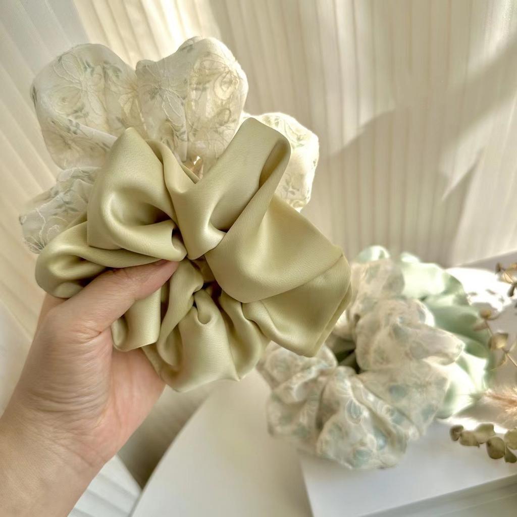 2 Stück/Set Übergroße Satin-Scrunchies Spitze Blumenstickerei Haargummis Seile Mädchen Luxus Pferdeschwanzhalter Spitze Fee Gummibänder