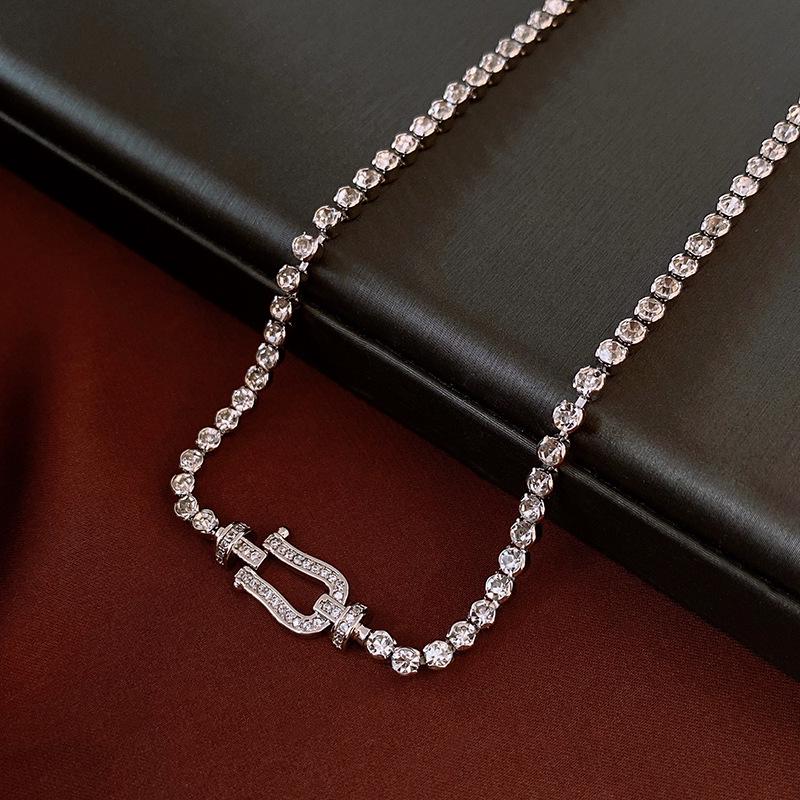 

Zircon Horseshoe Necklace - Elegant, Versatile, Light Luxury Jewelry for Women