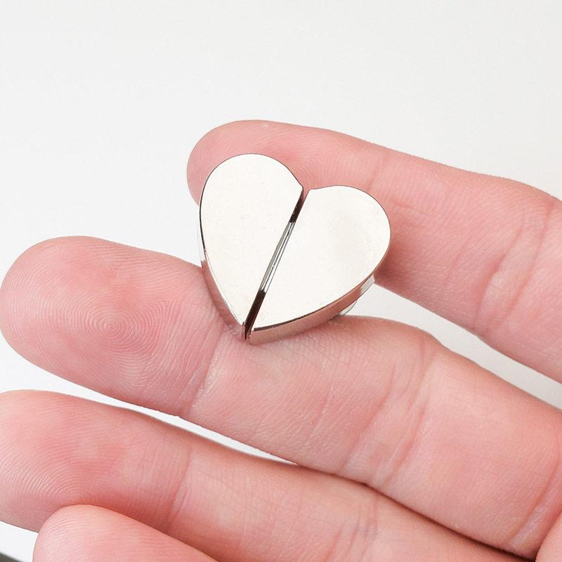 Heart-Shaped Magnetic Curtain Buckle - Strong Metal Closure for Light Leak Prevention