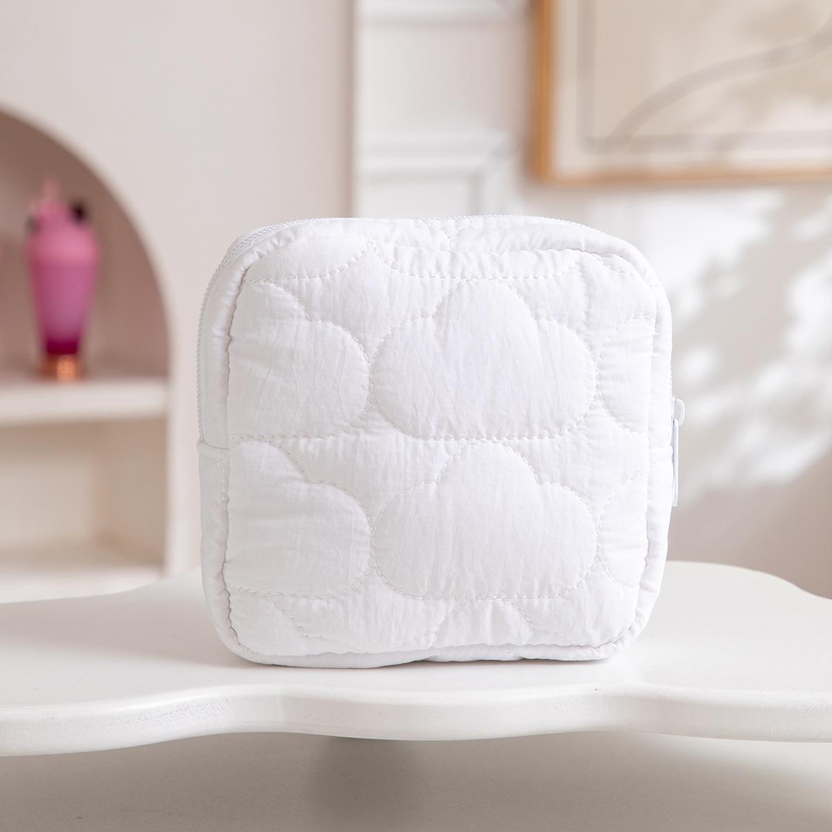 

New Cloud Cosmetics Organizer Makeup Pouch Sanitary Pad Pouch Girls Portable Travel Toiletry Bag Sanitary Towels Organizer Bags белый