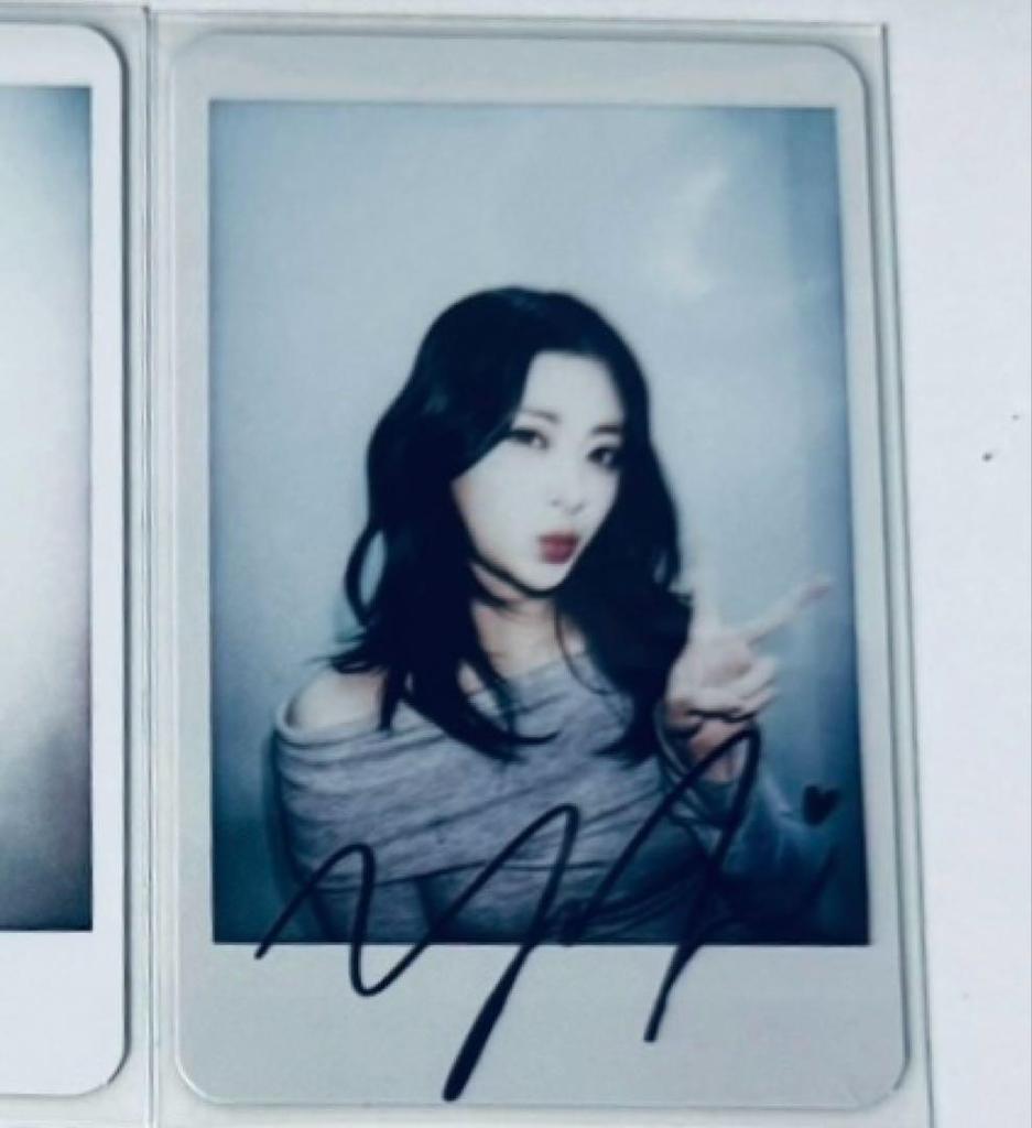 [USED] Luseraphim Yunjin CRAZY yetimall Lakidro Instax Trading Card 2