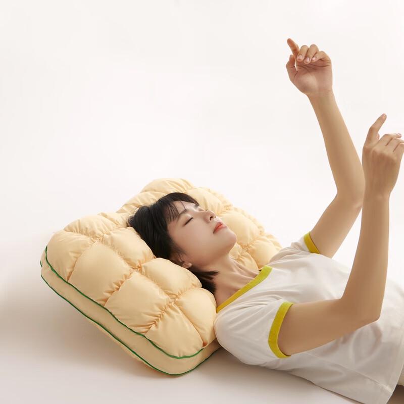 Li Shen Soft Pineapple Bread Pillow