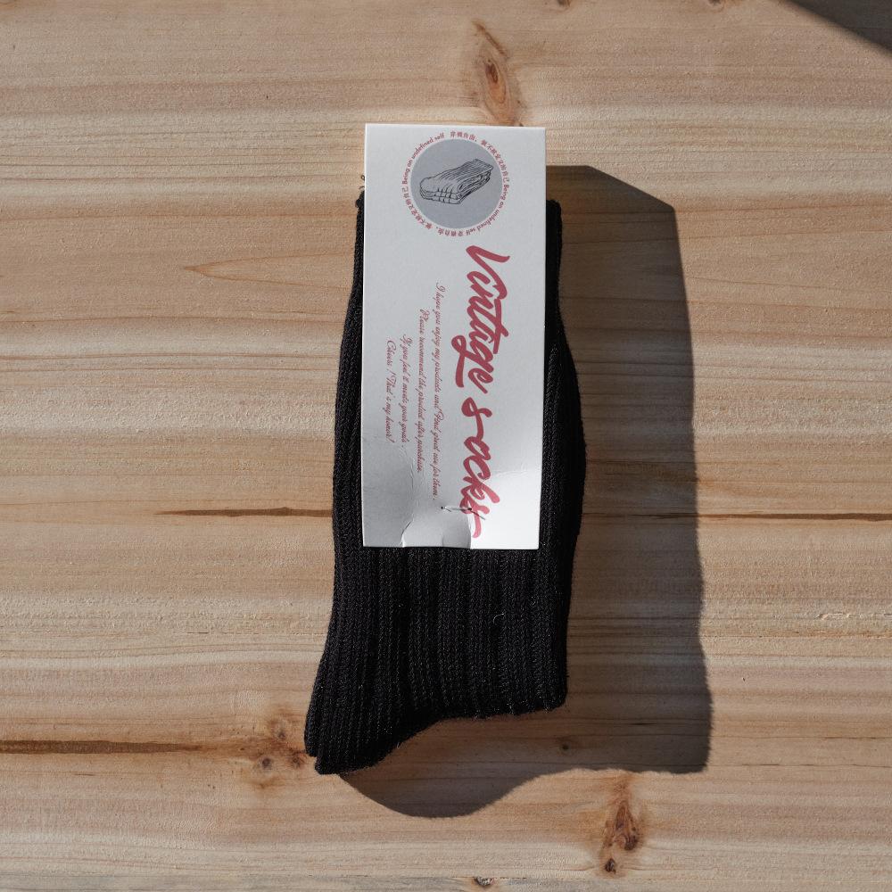 Men and Women Spring and Autumn New Retro Cotton Knitted in The Tube Pile Socks