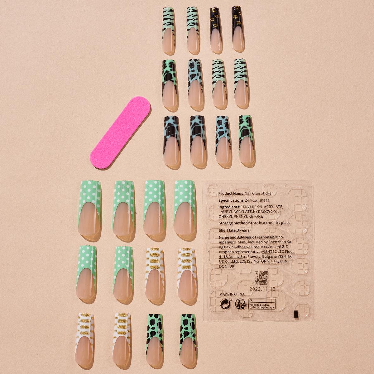 

Exclusive French Glitter Plaid Water Pipe Nail Tips