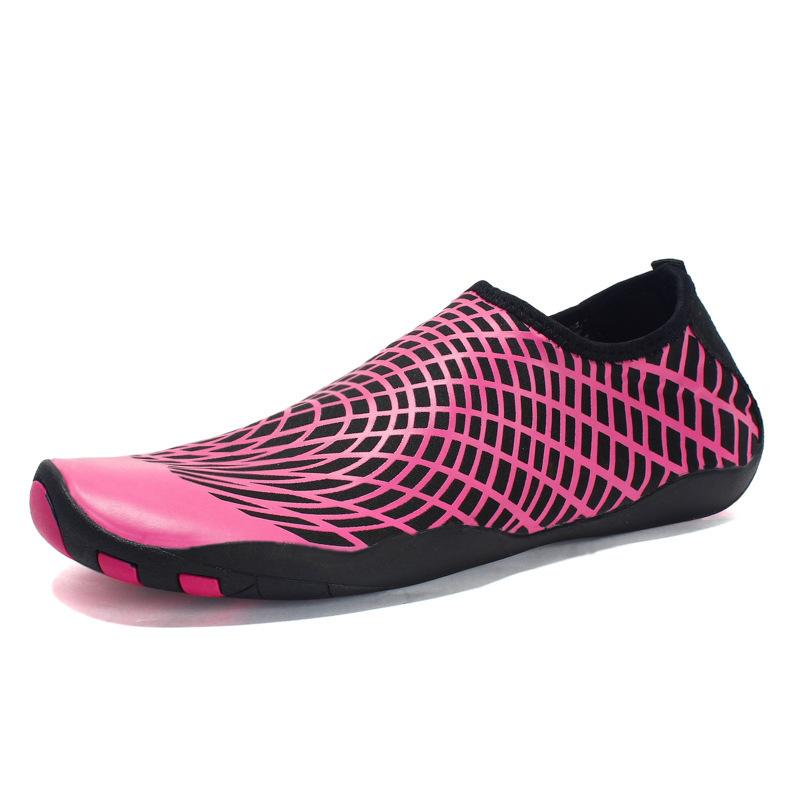 

New swimming shoes, creek shoes, surfing beach shoes, outdoor wading shoes, diving one-pedal lazy shoes 47 рожевий червоний колір