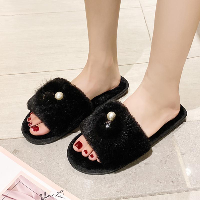 Fashion Luxury Pearl Hairball Cotton Slides Women 2025 Winter Warm Short Plush Soft Sole Slippers Fashion Faux Fur Outdoor Slippers