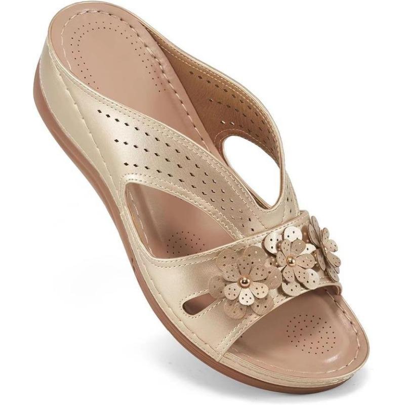 Retro Thick-soled One-piece Shoes for Women Plus-size Hollowed-out Lightweight Beach Flip-flops