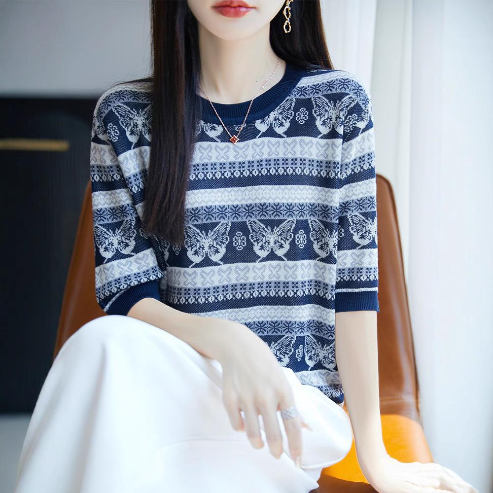 The New Summer Small Blouse T-shirt Is A Versatile Jacquard Knitted Half-sleeve Cardigan for Women